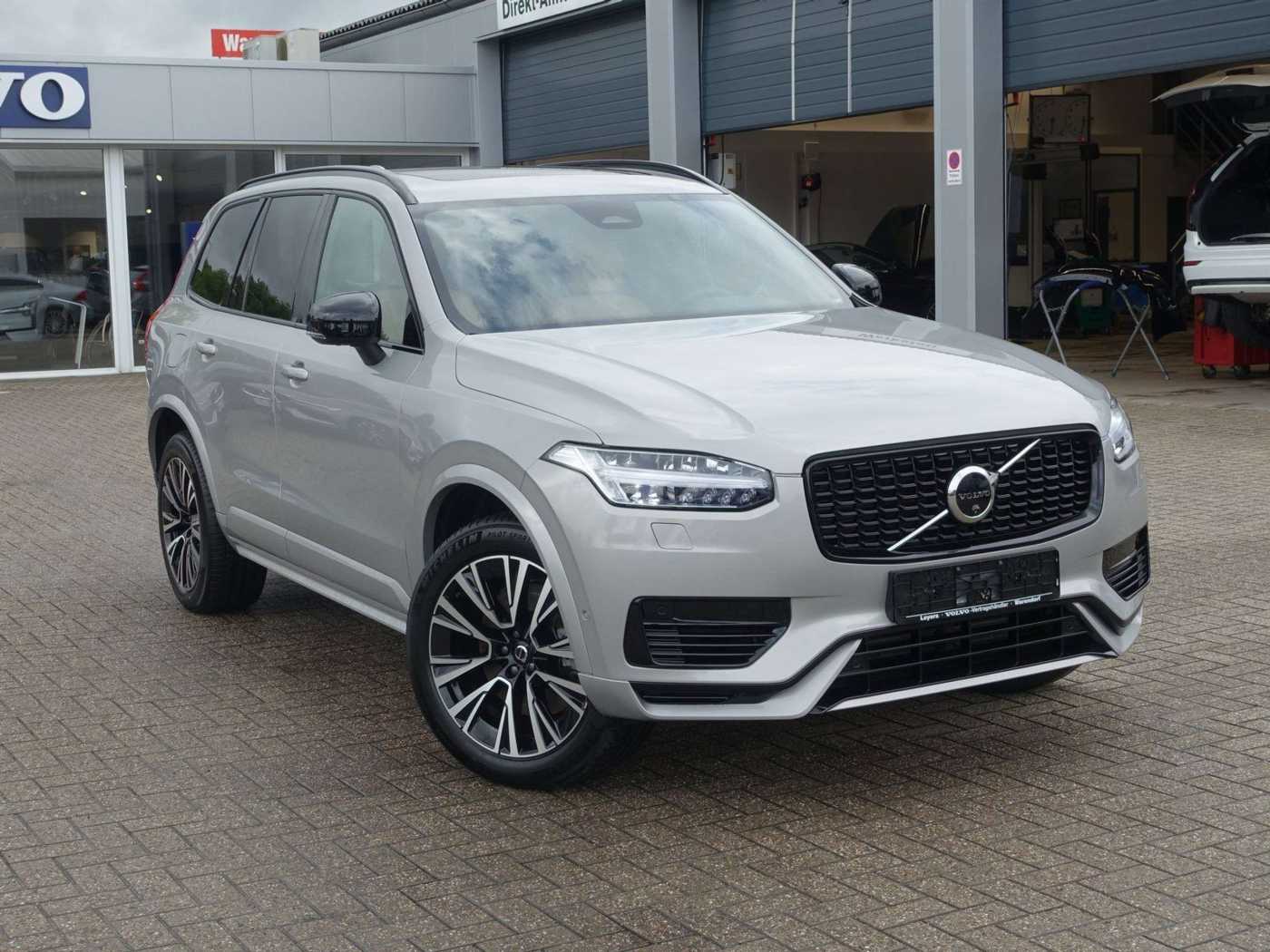 Volvo  Plus Dark T8 AWD /FourC/AHK/Pano/360°Cam