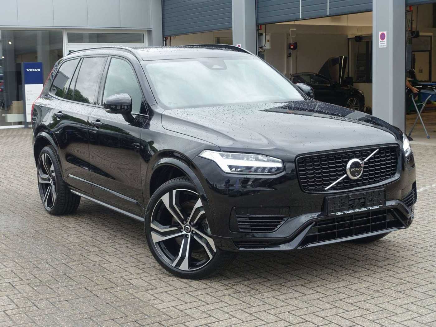 Volvo  Ultra Dark  T8 AWD Plug-in/360°/Massage/B&W