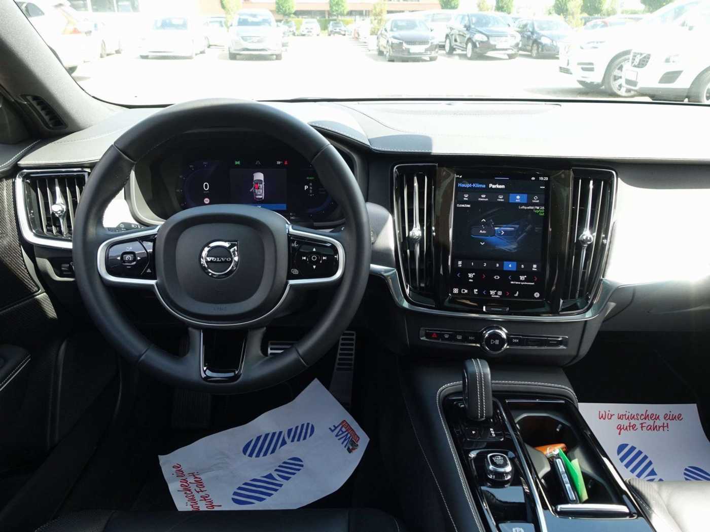 Volvo  T6 AWD Recharge R-Design/Kamera/AHK/H&K/BLS