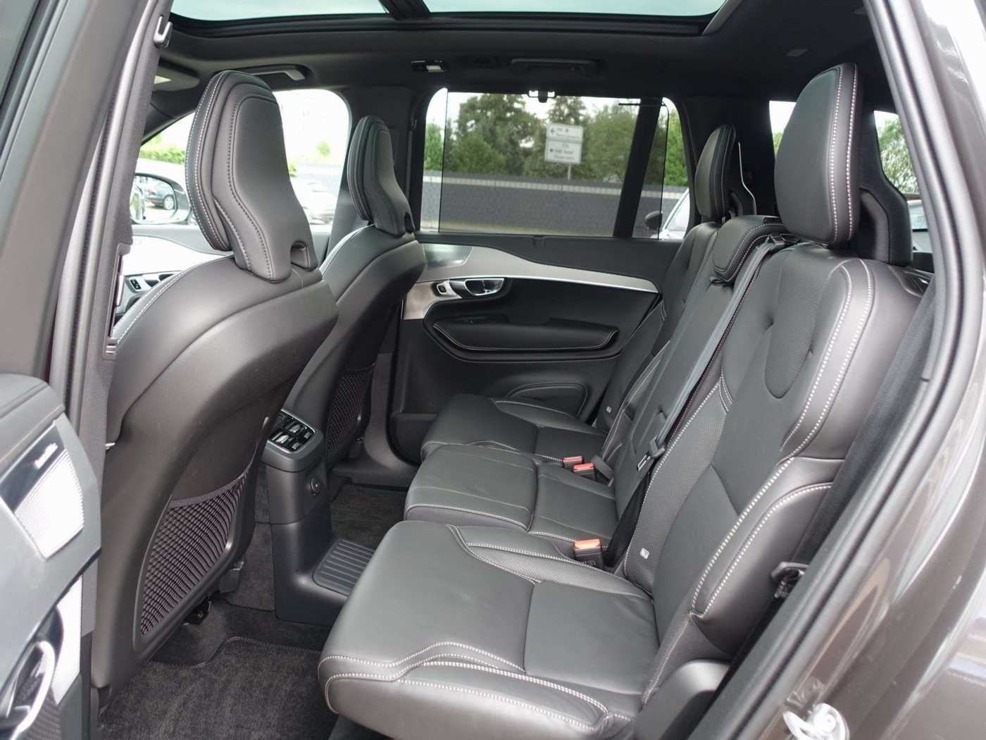 Volvo  Plus Bright T8 AWD PANO/B&W/FOUR-C/AHK/BLIS