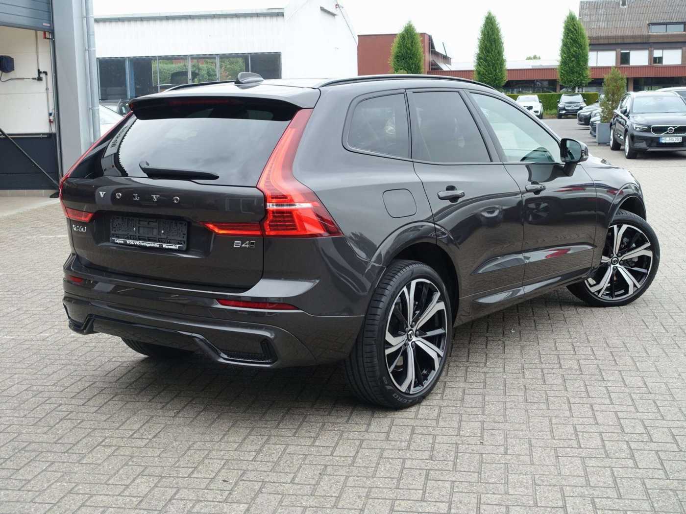 Volvo  B4 AWD Ultimate /Panorama/ Standheizung