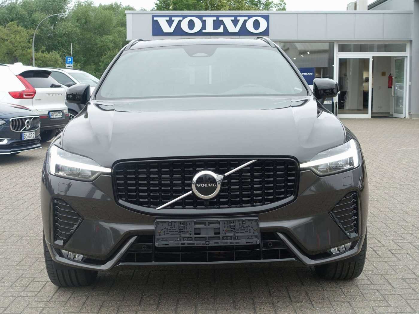 Volvo  B4 AWD Ultimate /Panorama/ Standheizung