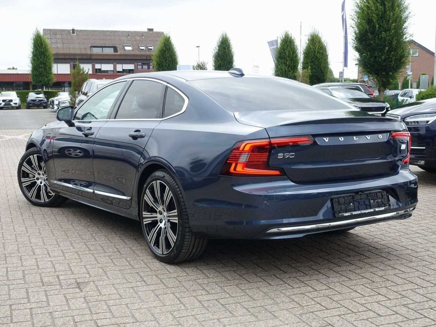 Volvo  Recharge Ultimate Dark T8 AWD B&W/PANO/LUFT