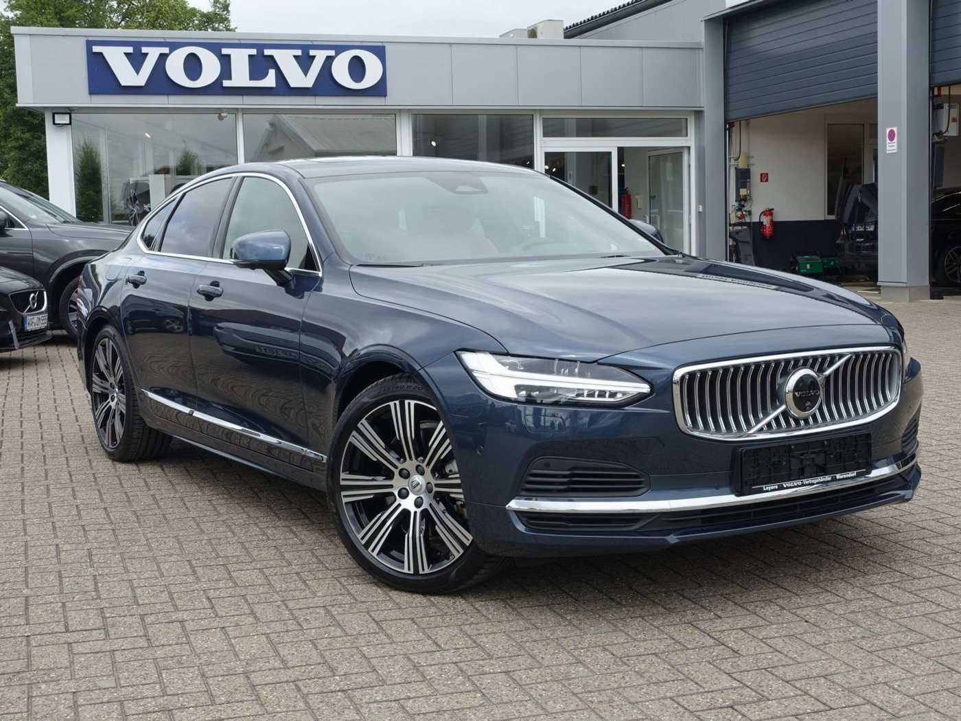 Volvo  Recharge Ultimate Dark T8 AWD B&W/PANO/LUFT