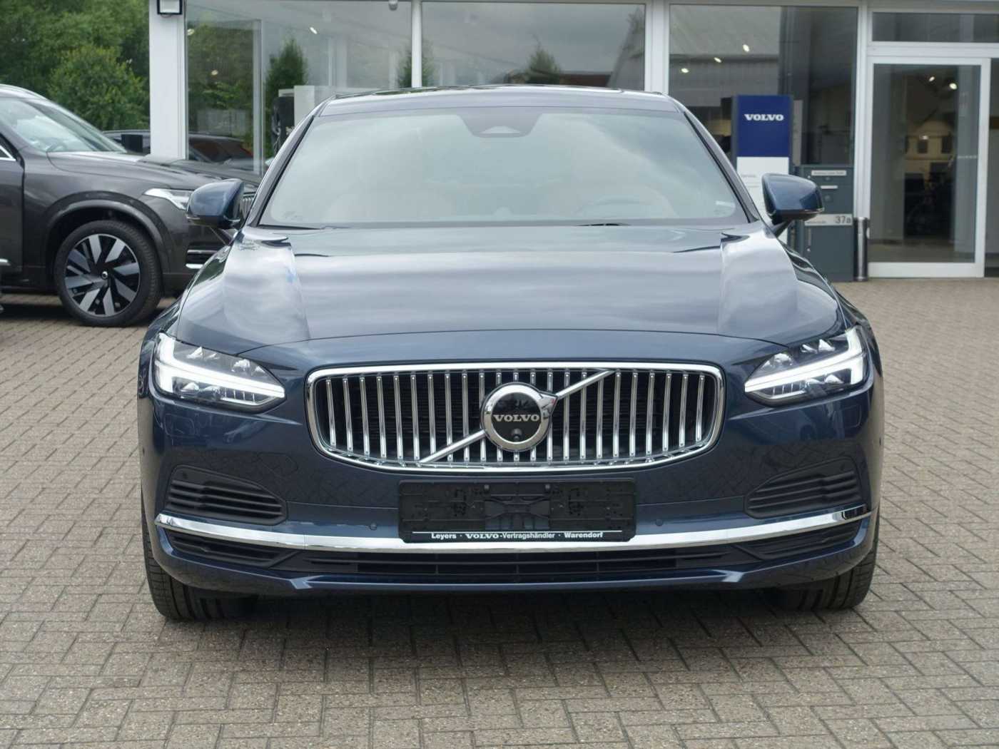 Volvo  Recharge Ultimate Dark T8 AWD B&W/PANO/LUFT