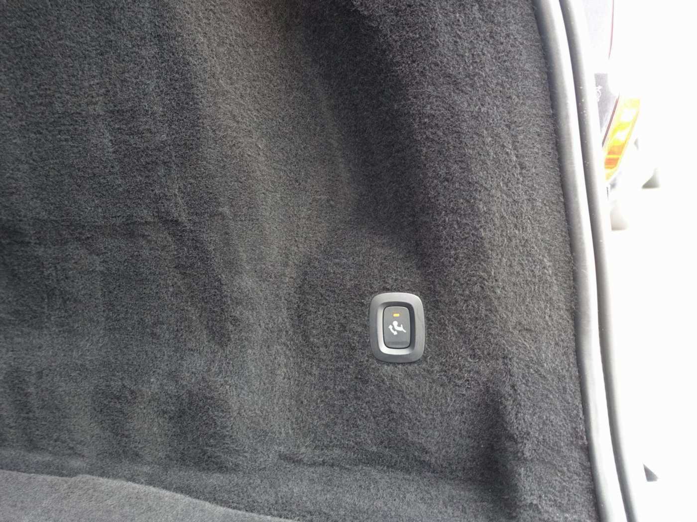 Volvo  Recharge Plus Dark T8 AWD PANO/AHK/BLIS/KAM