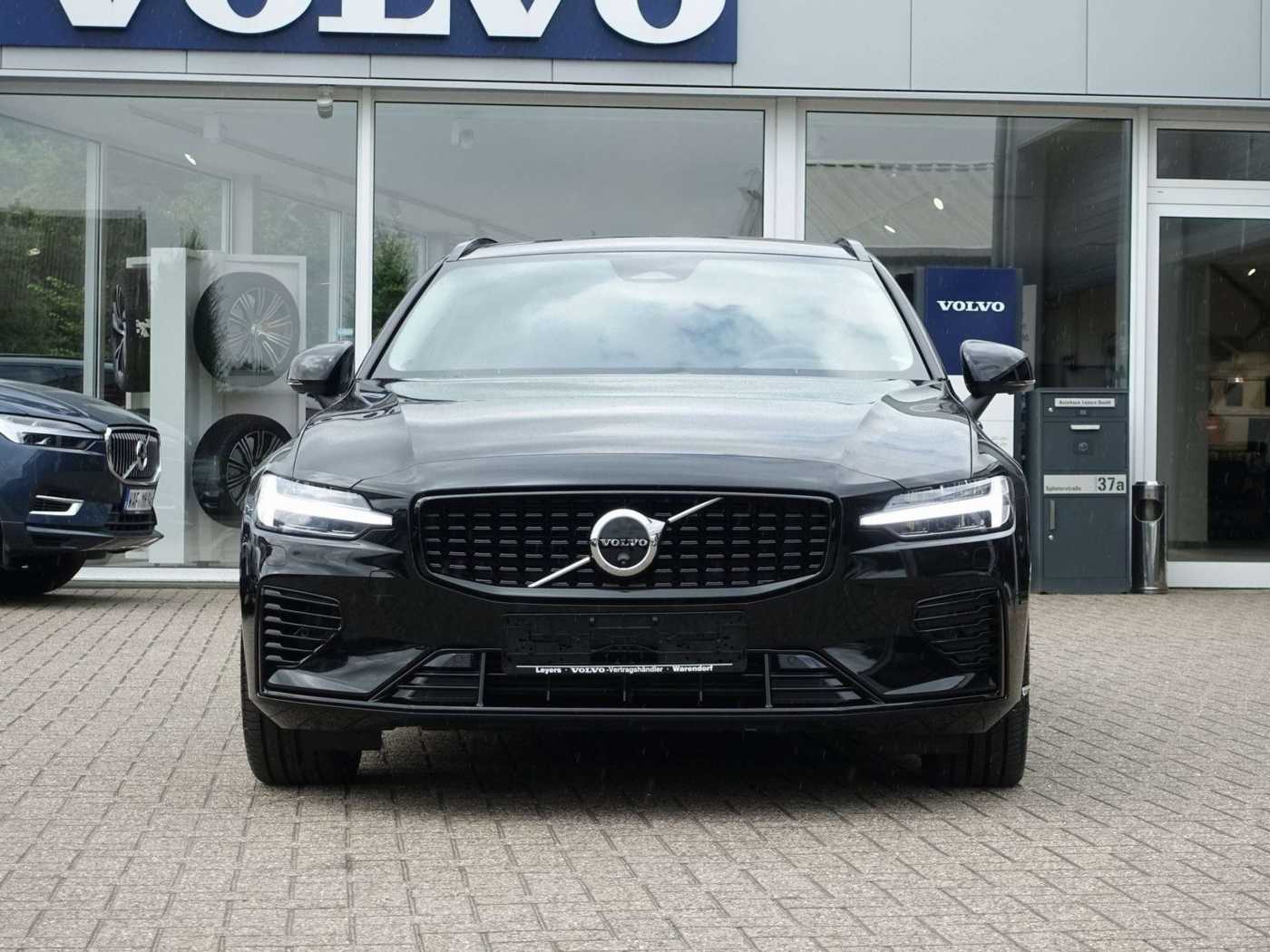 Volvo  Plus Dark T6 AWD Plug-in Hybrid PANO/AHK/360