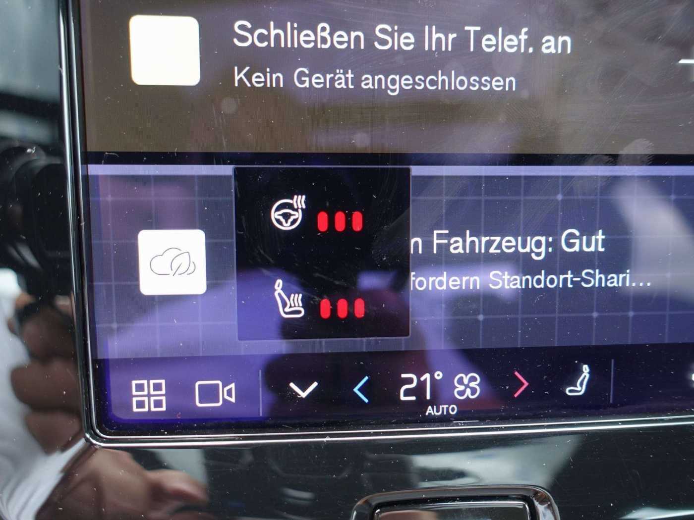 Volvo  Ultimate Dark B5 AWD Benzin PANO/HUD/BLIS