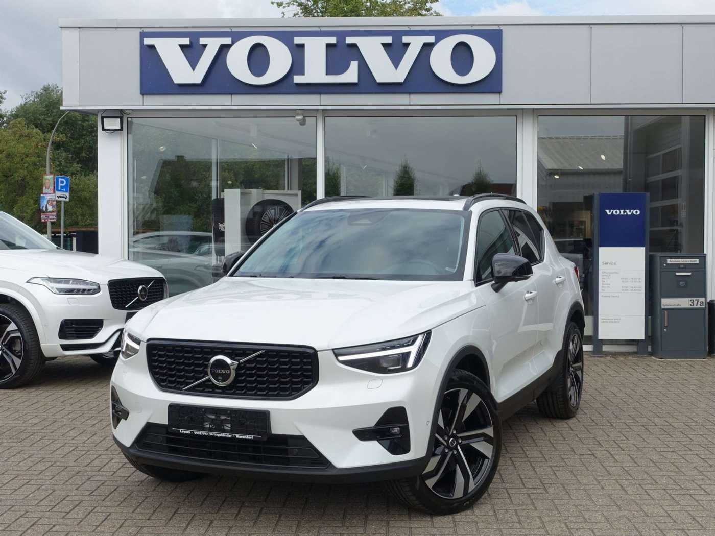 Volvo  Ultra Dark B4 Mild-Hybrid PANO/360°KAM/BLIS