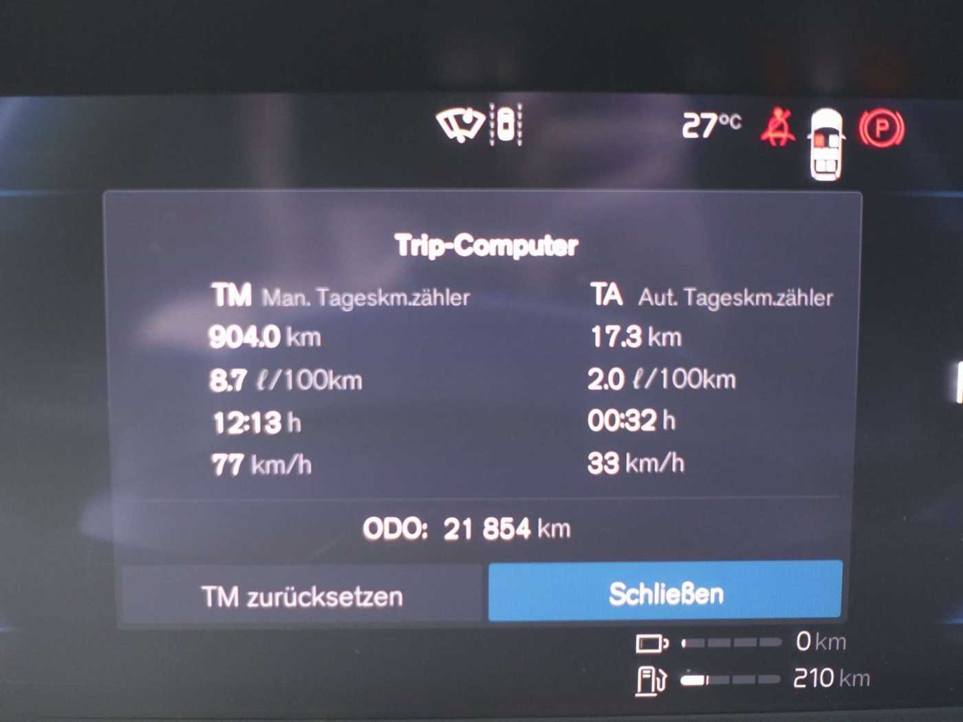 Volvo  Ultra Dark T8 AWD Plug-in Hybrid Pano/B&W