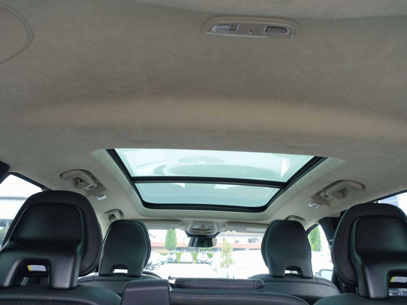 Volvo  Ultra T8 AWD Plug-inHybrid Pano/22'/Massage