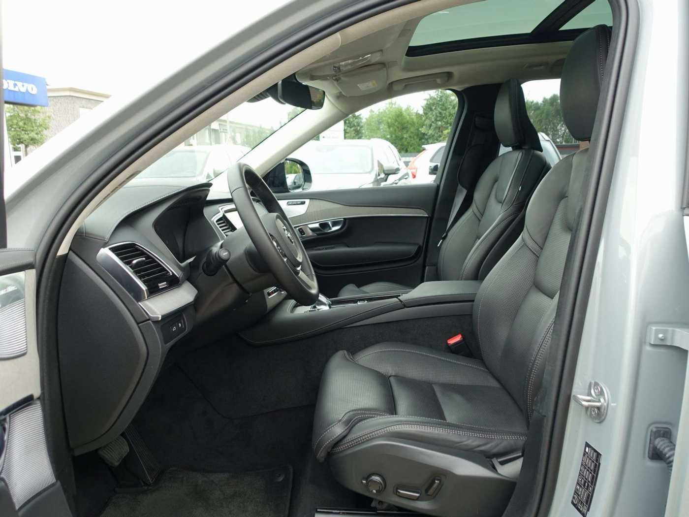 Volvo  Ultra T8 AWD Plug-inHybrid Pano/22'/Massage