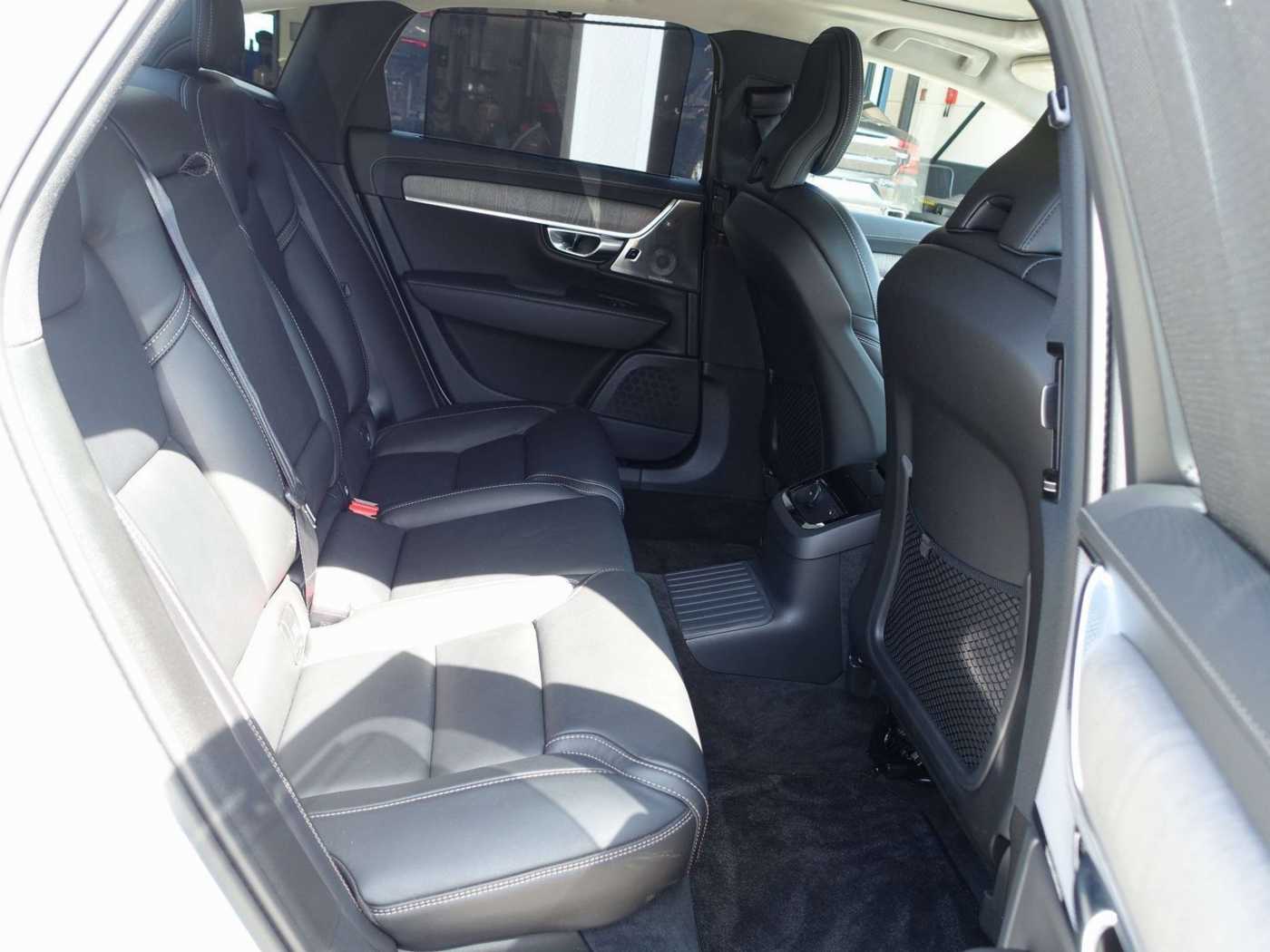 Volvo  Recharge Ultimate T8 AWD/B&W/HeadUp/360°Cam