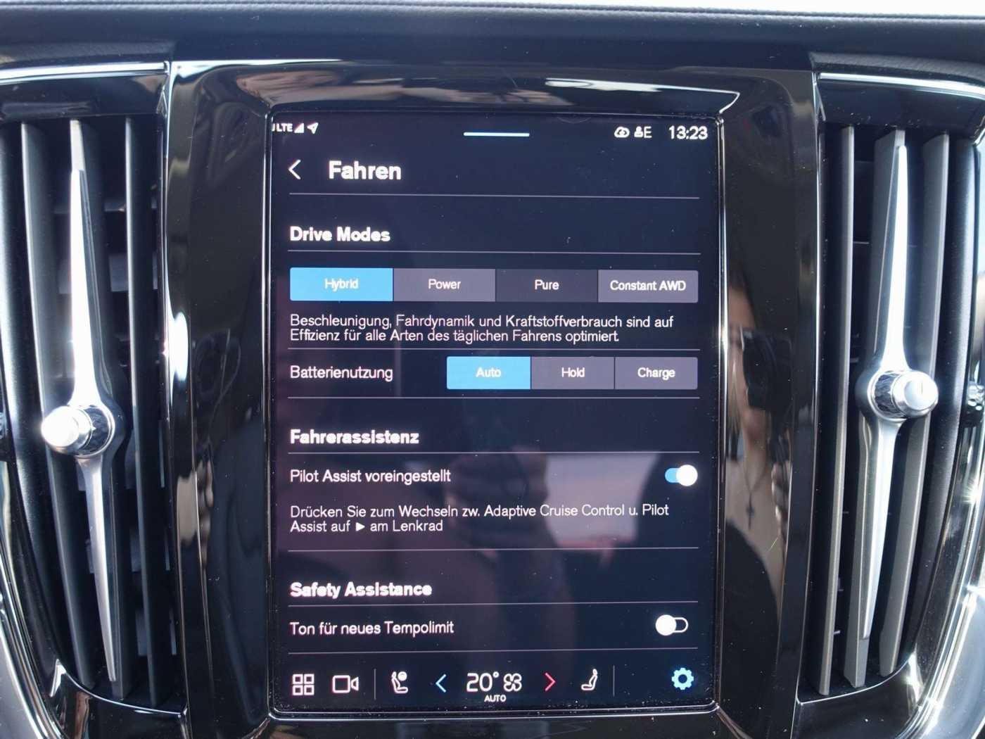 Volvo  Recharge Ultimate T8 AWD/B&W/HeadUp/360°Cam