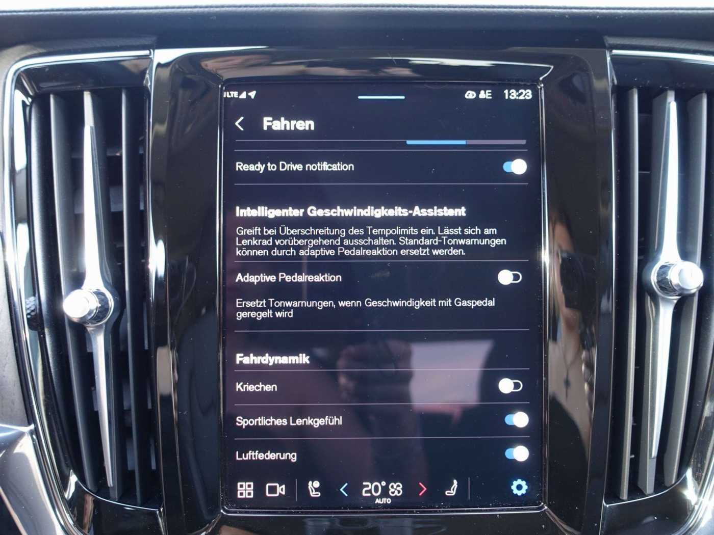 Volvo  Recharge Ultimate T8 AWD/B&W/HeadUp/360°Cam