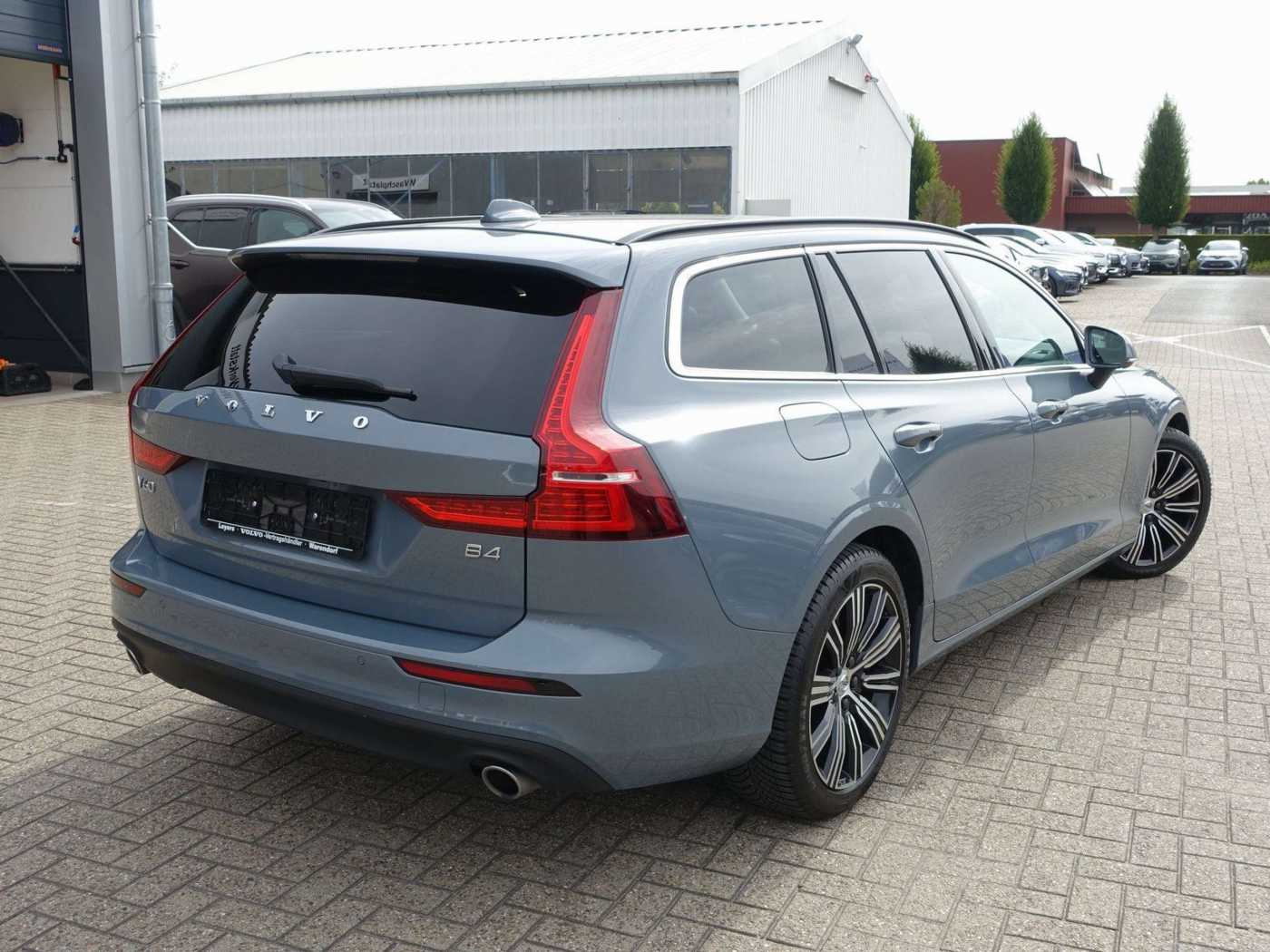 Volvo  V 60 D3 Momentum/360°Cam/BLIS/Sitzhz. /Intellis.