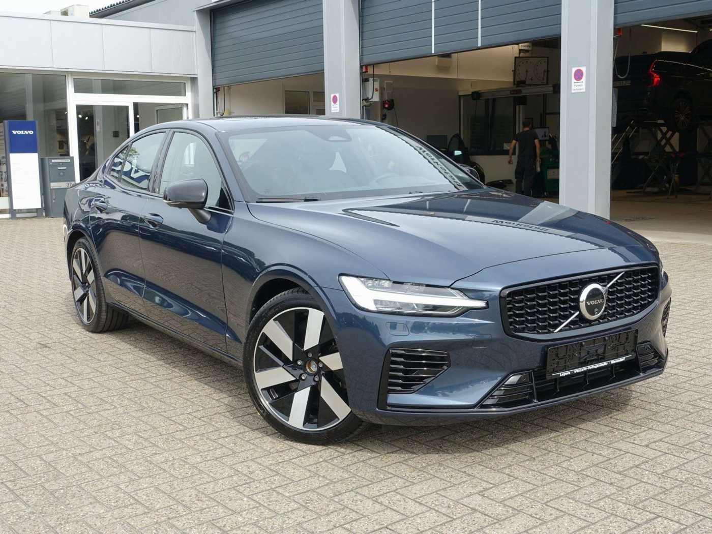 Volvo  Recharge Ultimate T8 AWD/B&W/HeadUP/360°/BLS