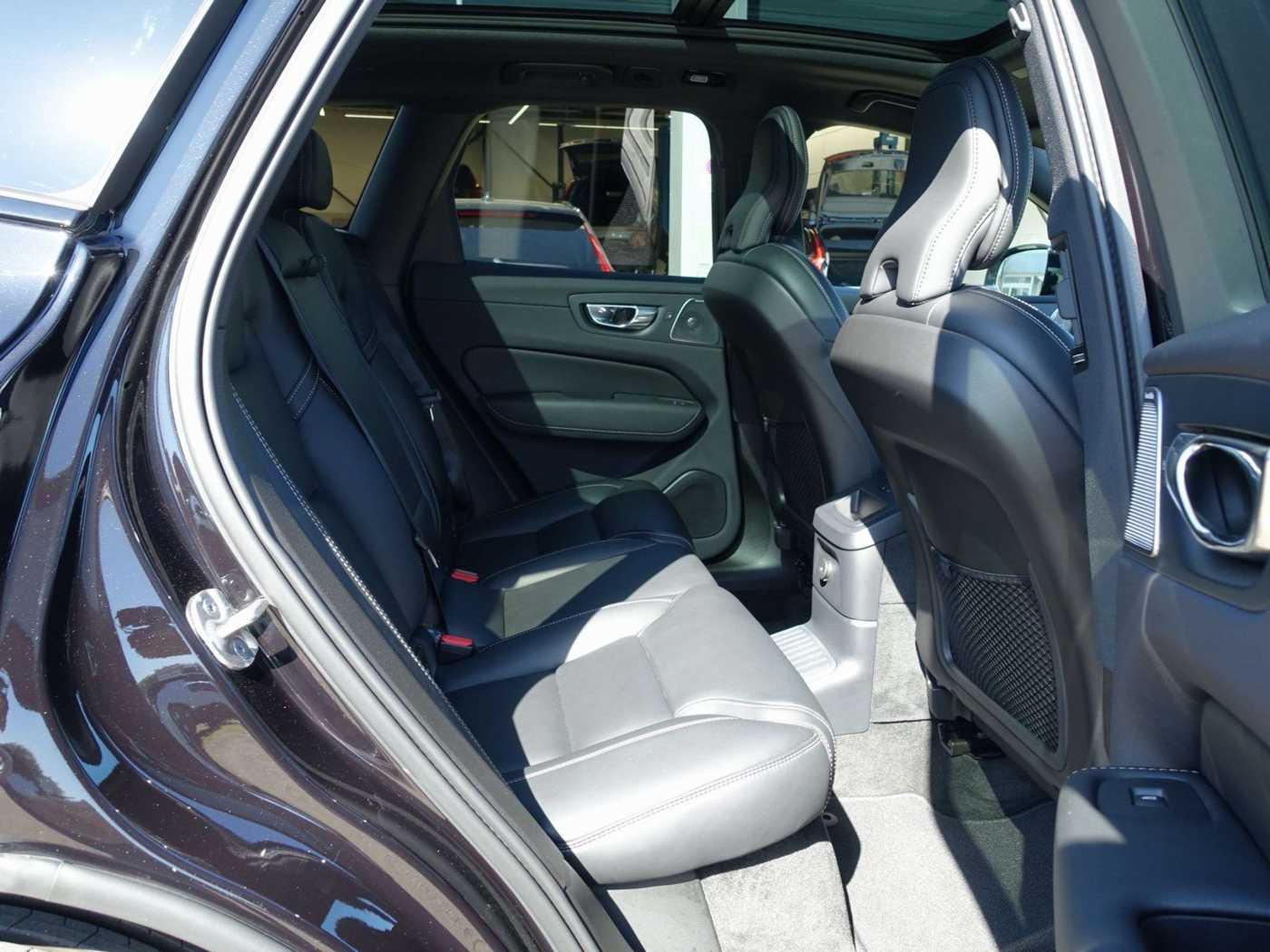 Volvo  Black Edition Plus T8 AWD/HeadUP/360°/B&W