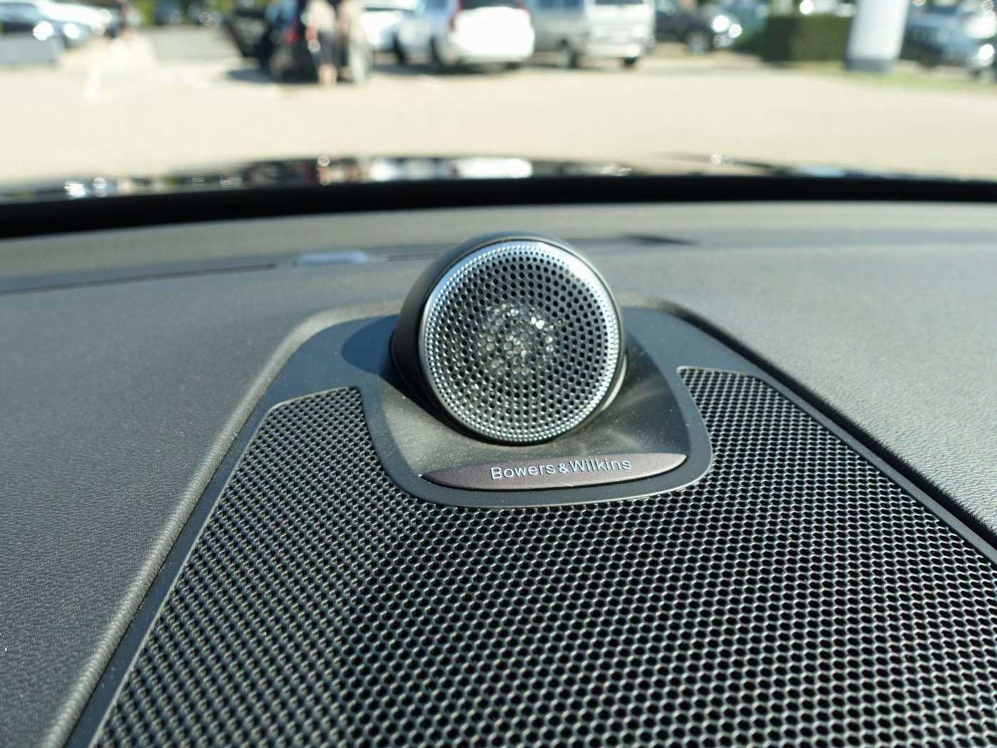 Volvo  Black Edition Plus T8 AWD/HeadUP/360°/B&W