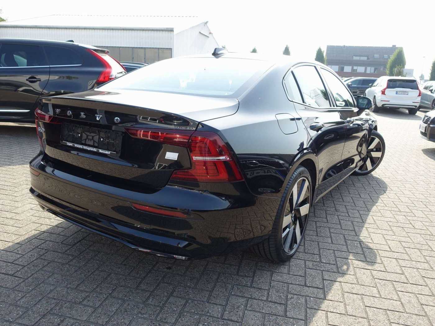 Volvo  Recharge Ultimate T8 AWD/360°/B&W/Massage