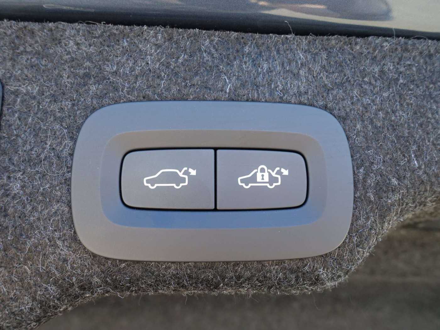 Volvo  Recharge Ultimate T8 AWD/360°/B&W/Head-Up