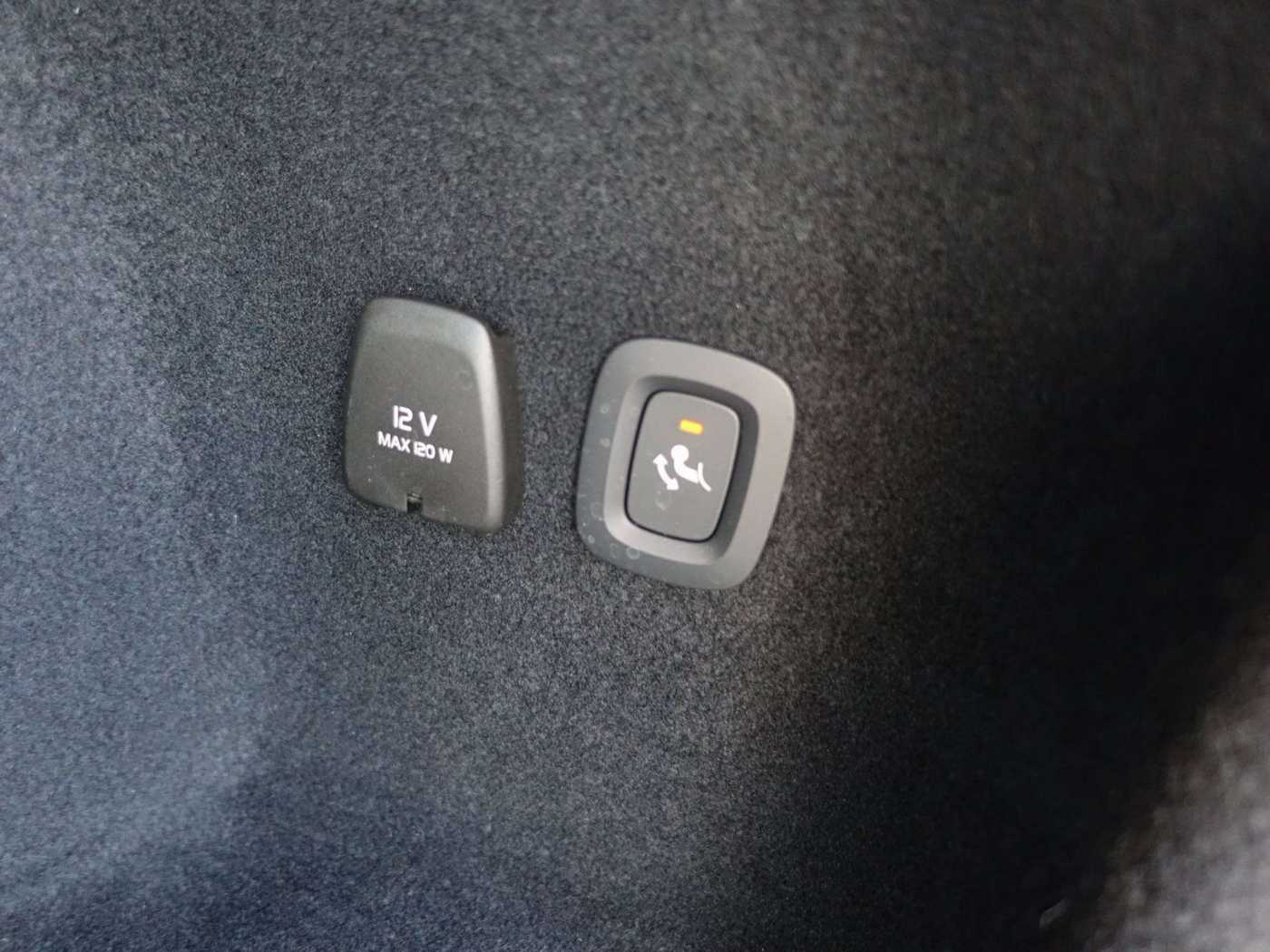 Volvo  Ultra T6 AWD/H&K/HeadUP/360°/BLIS/Memory