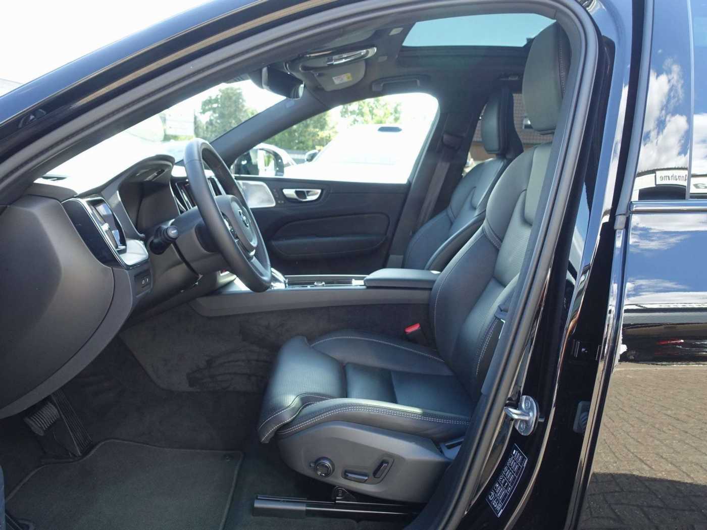 Volvo  Black Edition Plus T6 AWD/Pano/AHK/H&K/BLIS