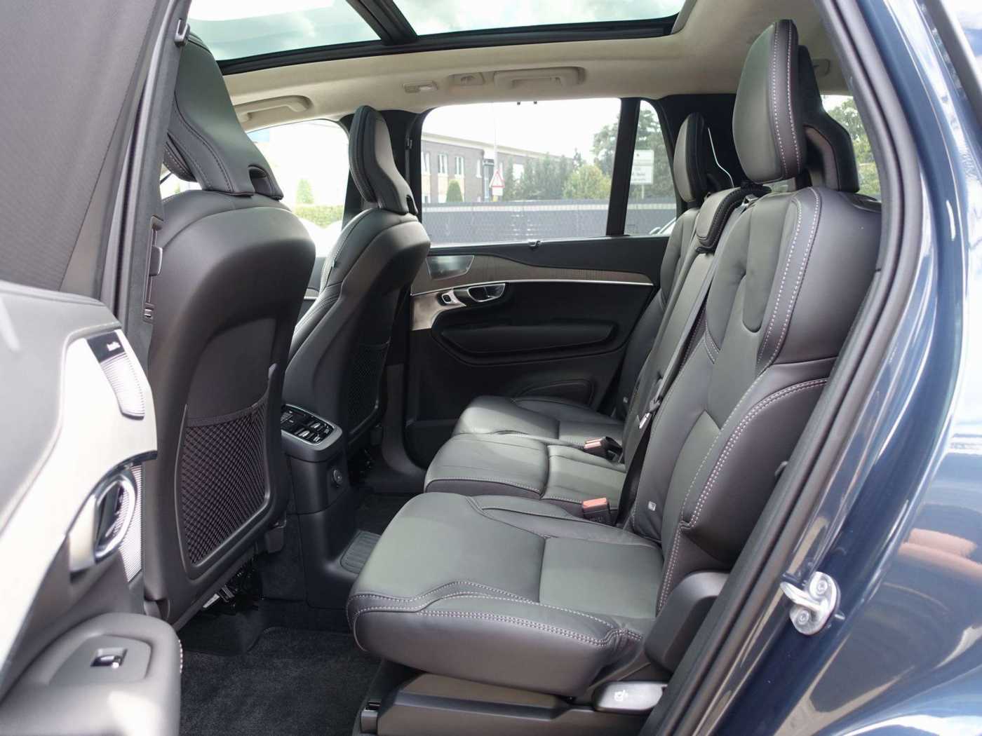 Volvo  Ultra, T8 AWD/360°/Pano/BLIS/FourC/B&W