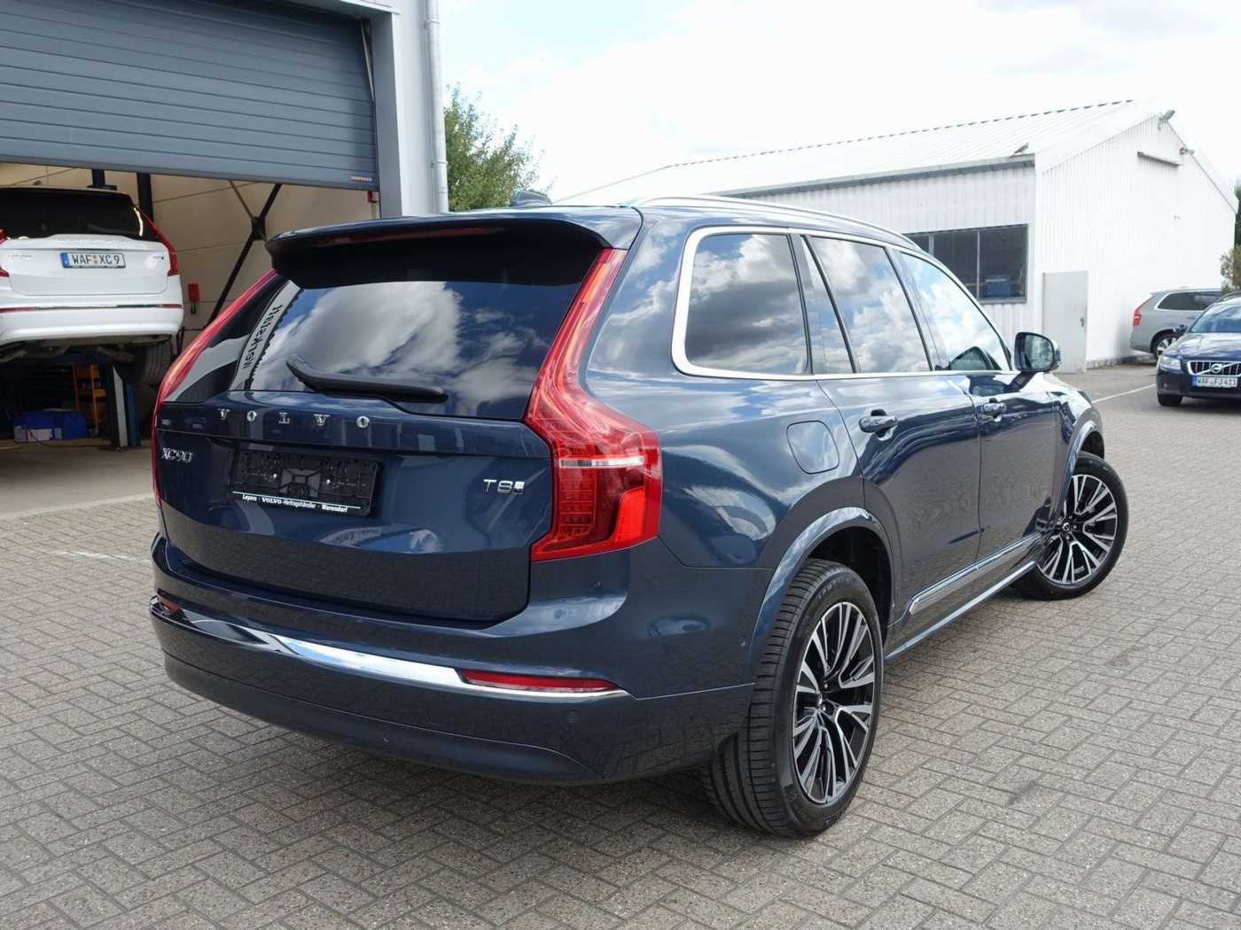Volvo  Ultra, T8 AWD/360°/Pano/BLIS/FourC/B&W