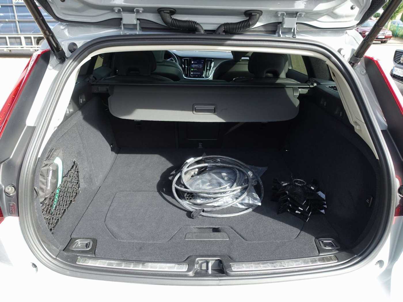 Volvo  Ultra, T6 AWD Plug-in Hybrid/Pano/H&K/AHK