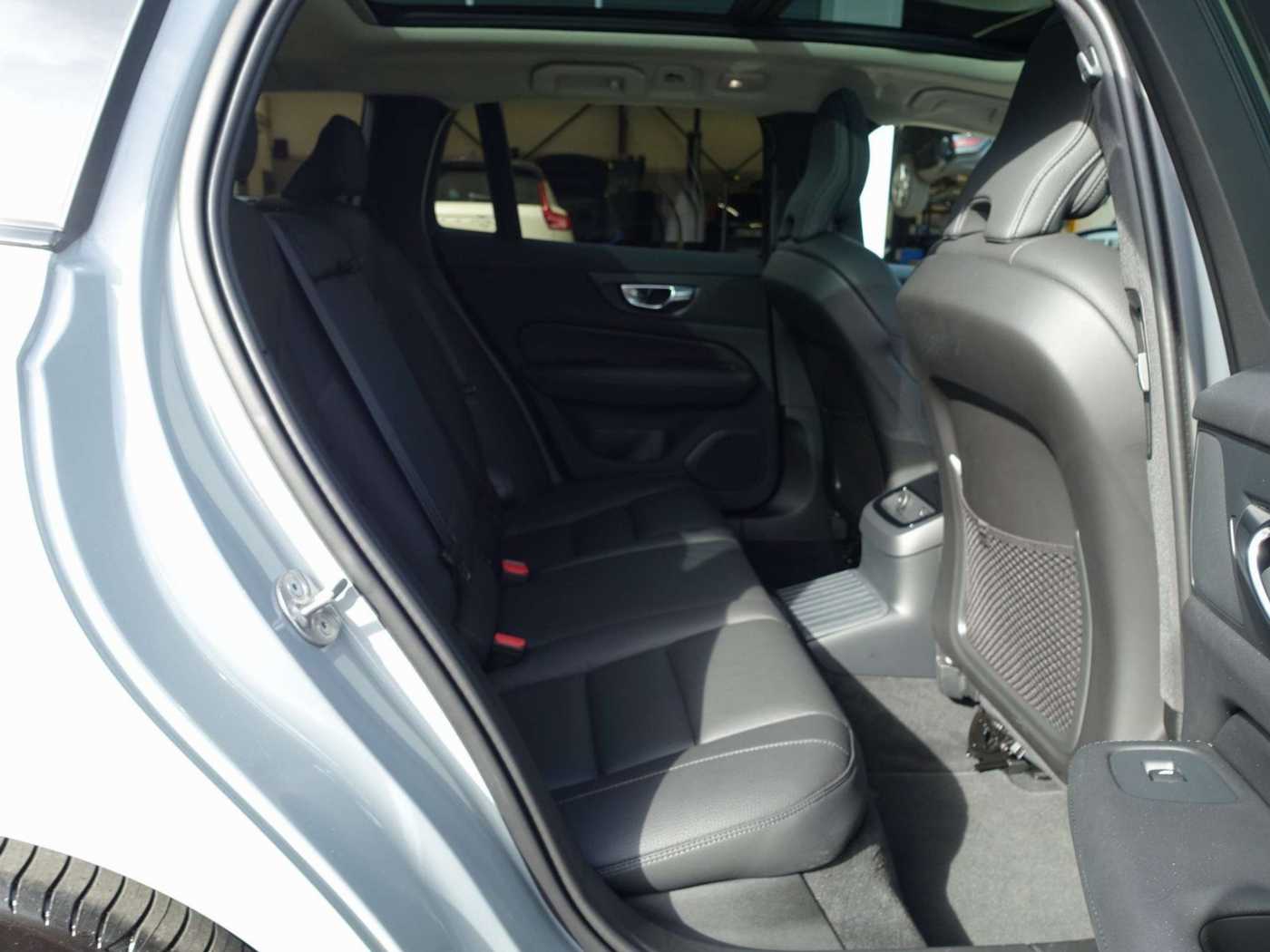 Volvo  Ultra, T6 AWD Plug-in Hybrid/Pano/H&K/AHK
