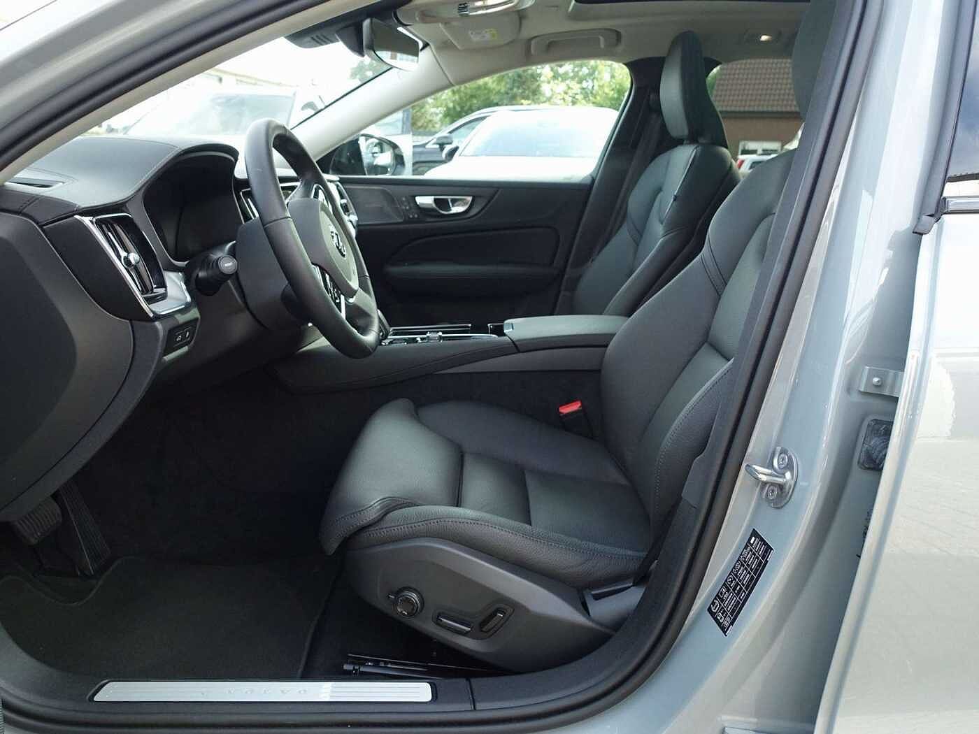 Volvo  Ultra, T6 AWD Plug-in Hybrid/Pano/H&K/AHK