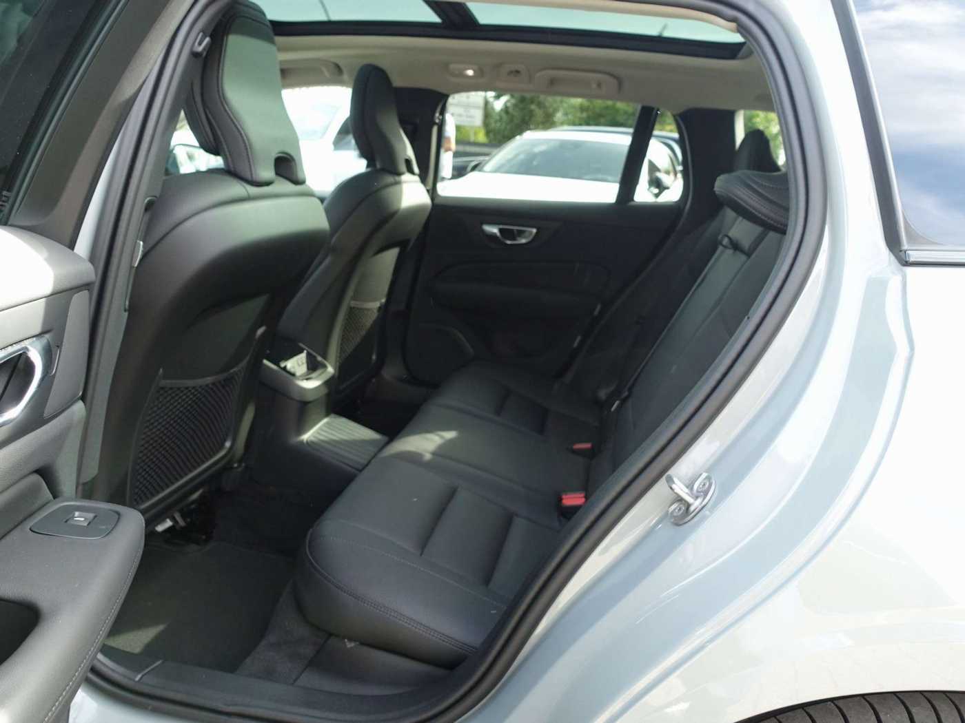 Volvo  Ultra, T6 AWD Plug-in Hybrid/Pano/H&K/AHK