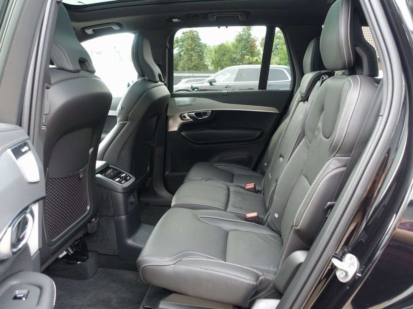 Volvo  Plus T8 AWD/360°/B&W/Pano/FourC/AHK/BLIS