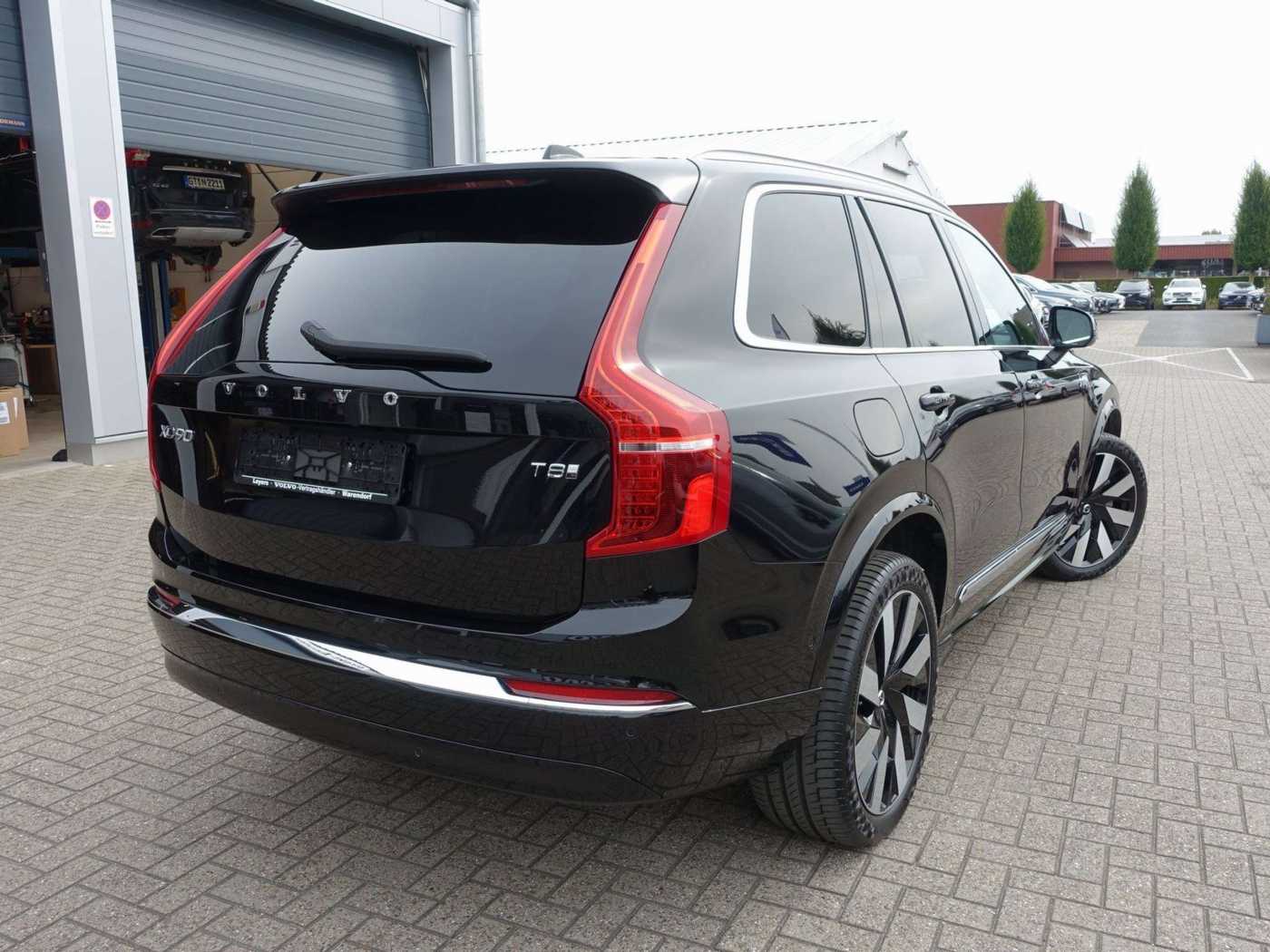 Volvo  Plus T8 AWD/360°/B&W/Pano/FourC/AHK/BLIS
