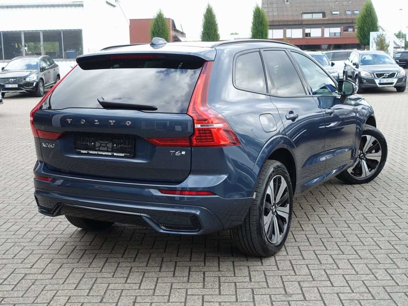 Volvo  Plus Dark T6 AWD Plug-in Hybrid 360°/BLIS