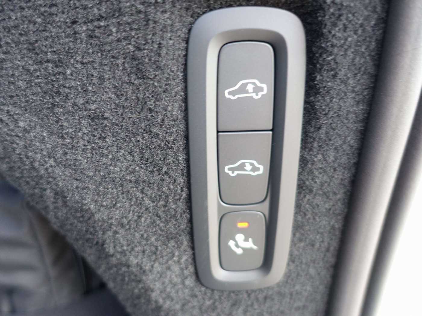 Volvo  Plus T8 AWD Plug-in Hybrid/Four-C/AHK/B&W
