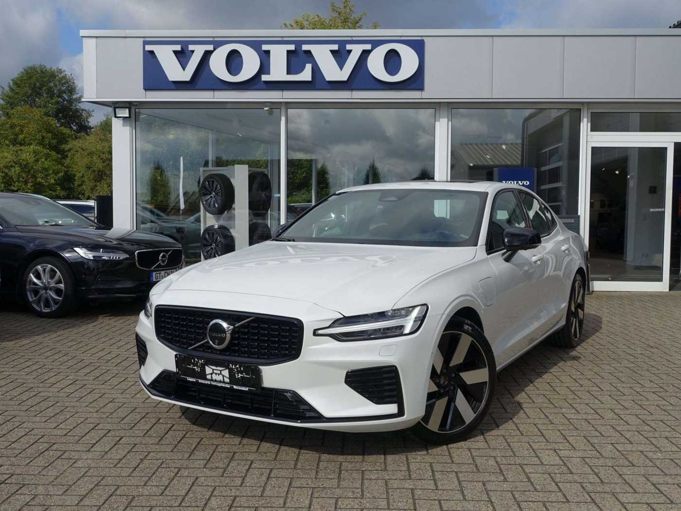 Volvo  Recharge Ultimate Dark T8 AWD HUD/B&W/PANO