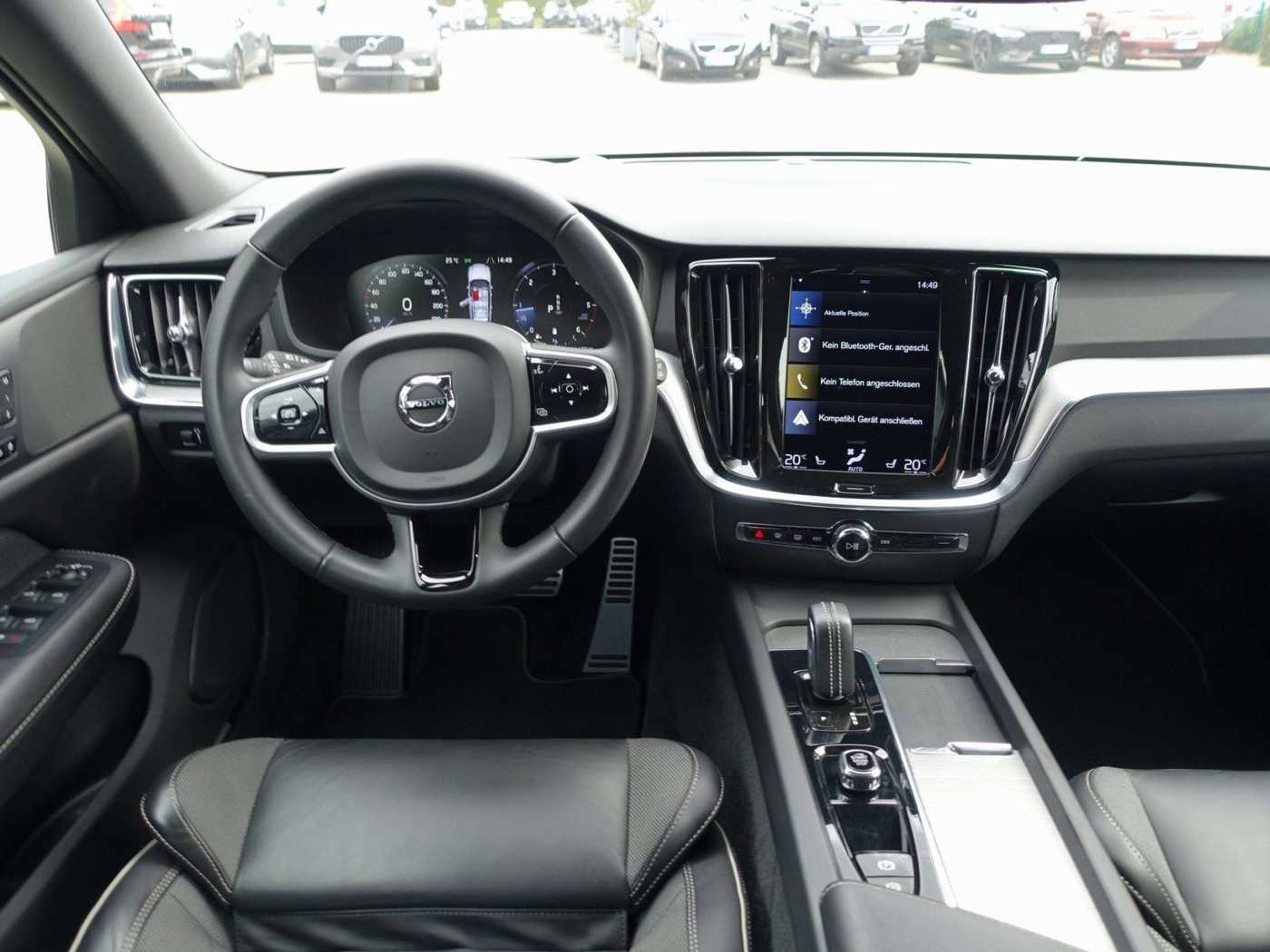 Volvo  R-Design B4/HeadUP/360°/AHK/StndHZ/BLIS