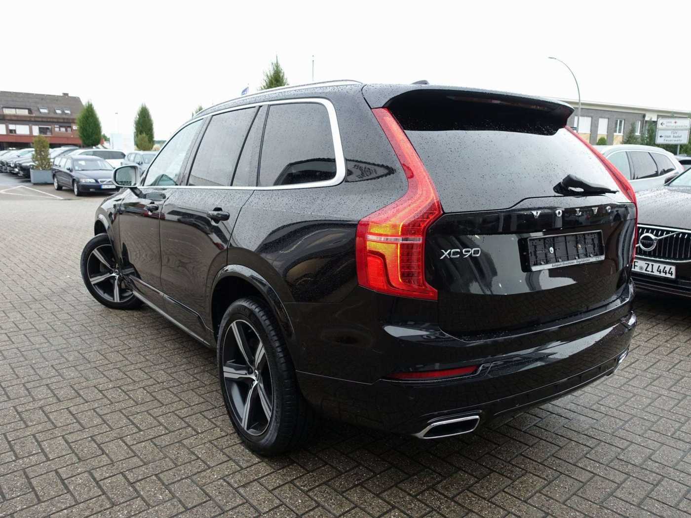 Volvo  D5 AWD R-Design/Pano/360°/AHK/FourC/BLIS