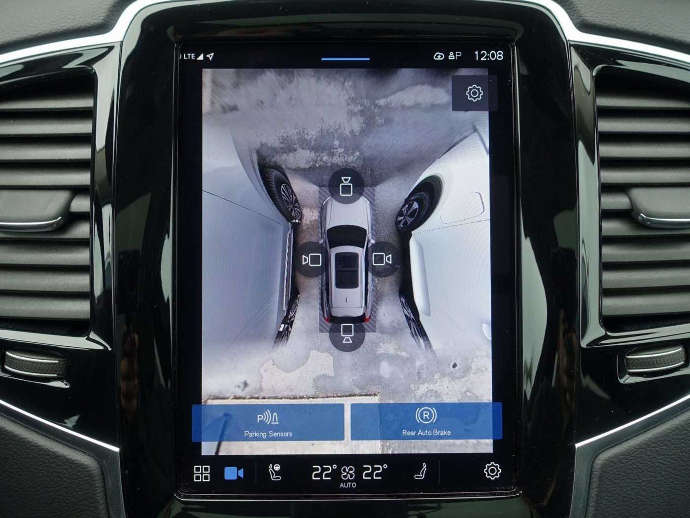 Volvo  Ultra T8 AWD/FourC/360°/H&K/Pano/Head-Up