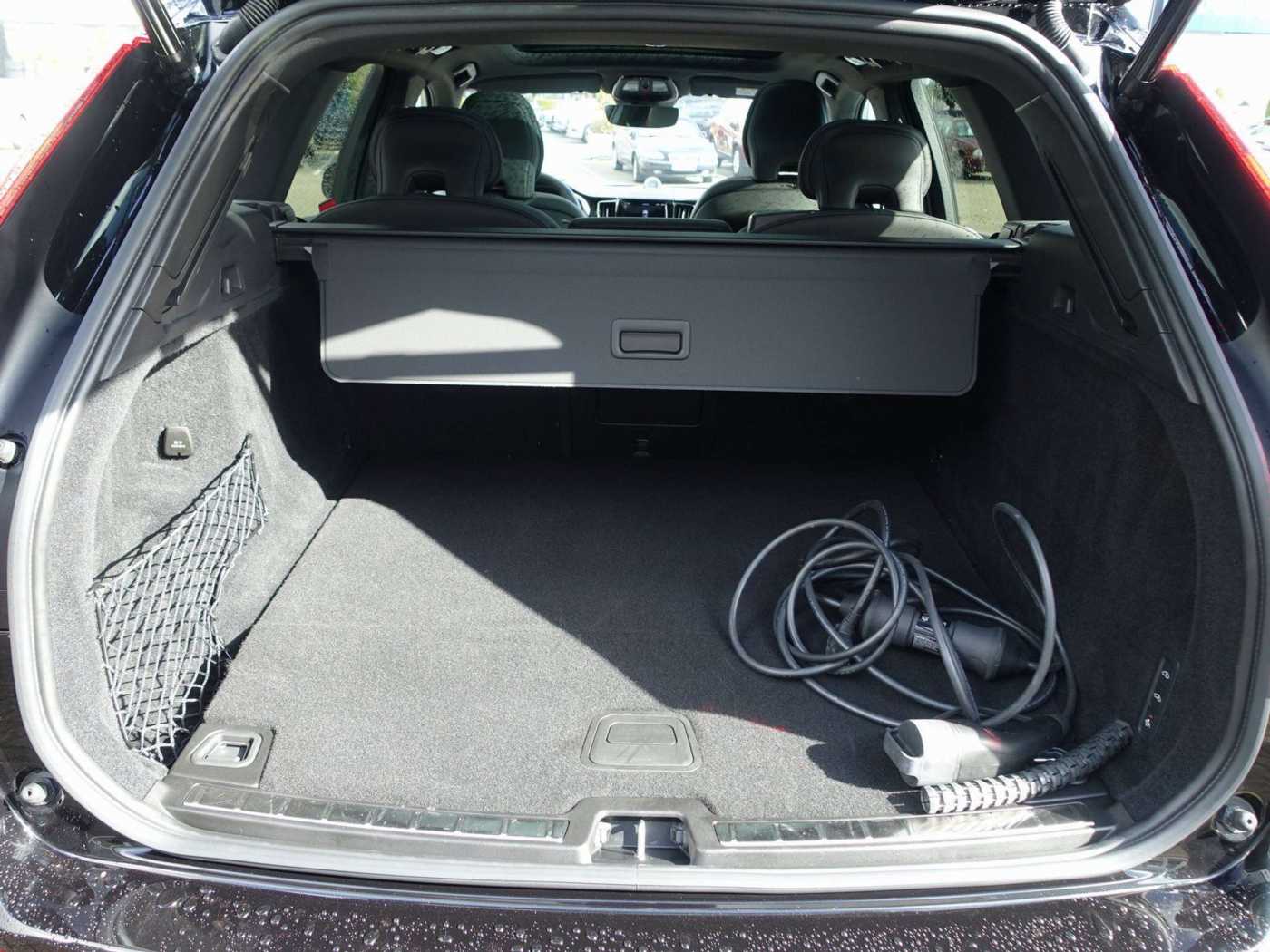 Volvo  Black Edition Ultra T8 AWD/FourC/AHK/Pano