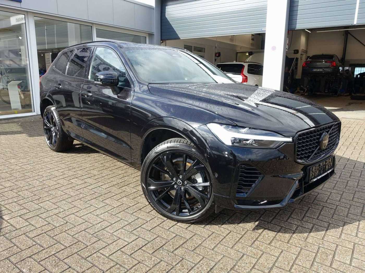 Volvo  Black Edition Ultra T8 AWD/FourC/AHK/Pano