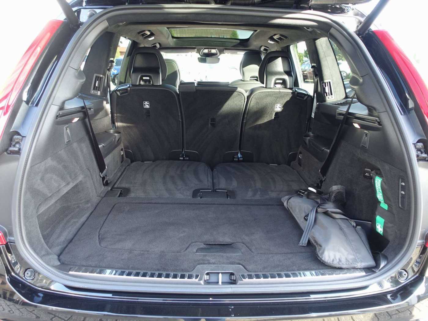 Volvo  Ultra, T8 AWD/FourC/360°/Pano/BLIS/B&W
