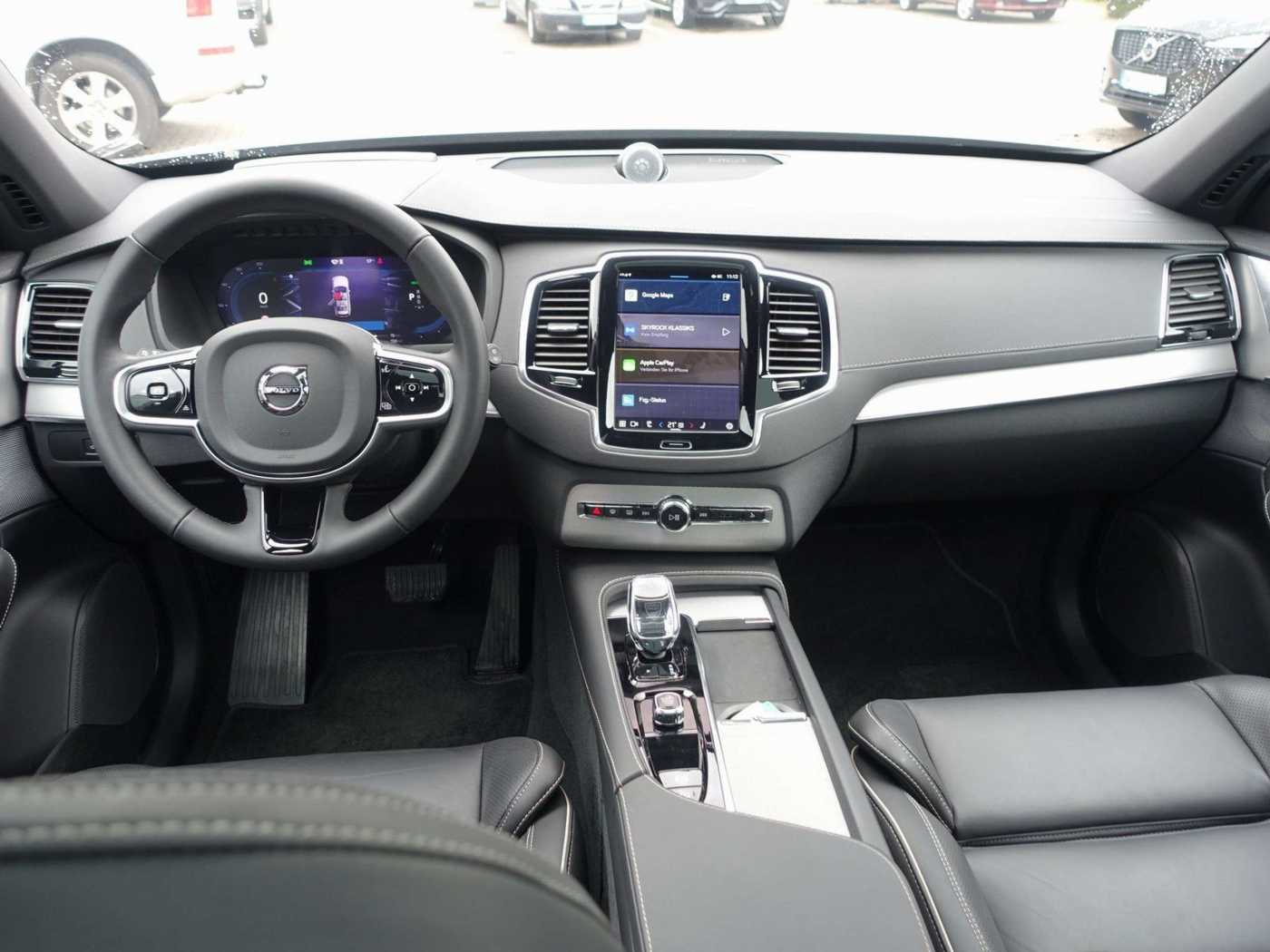 Volvo  Plus T8 AWD/FourC/AHK/PANO/360°/HeadUP/B&W