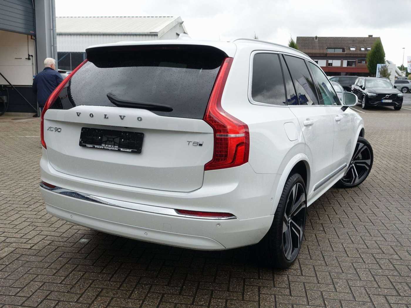 Volvo  Plus T8 AWD/FourC/AHK/PANO/360°/HeadUP/B&W