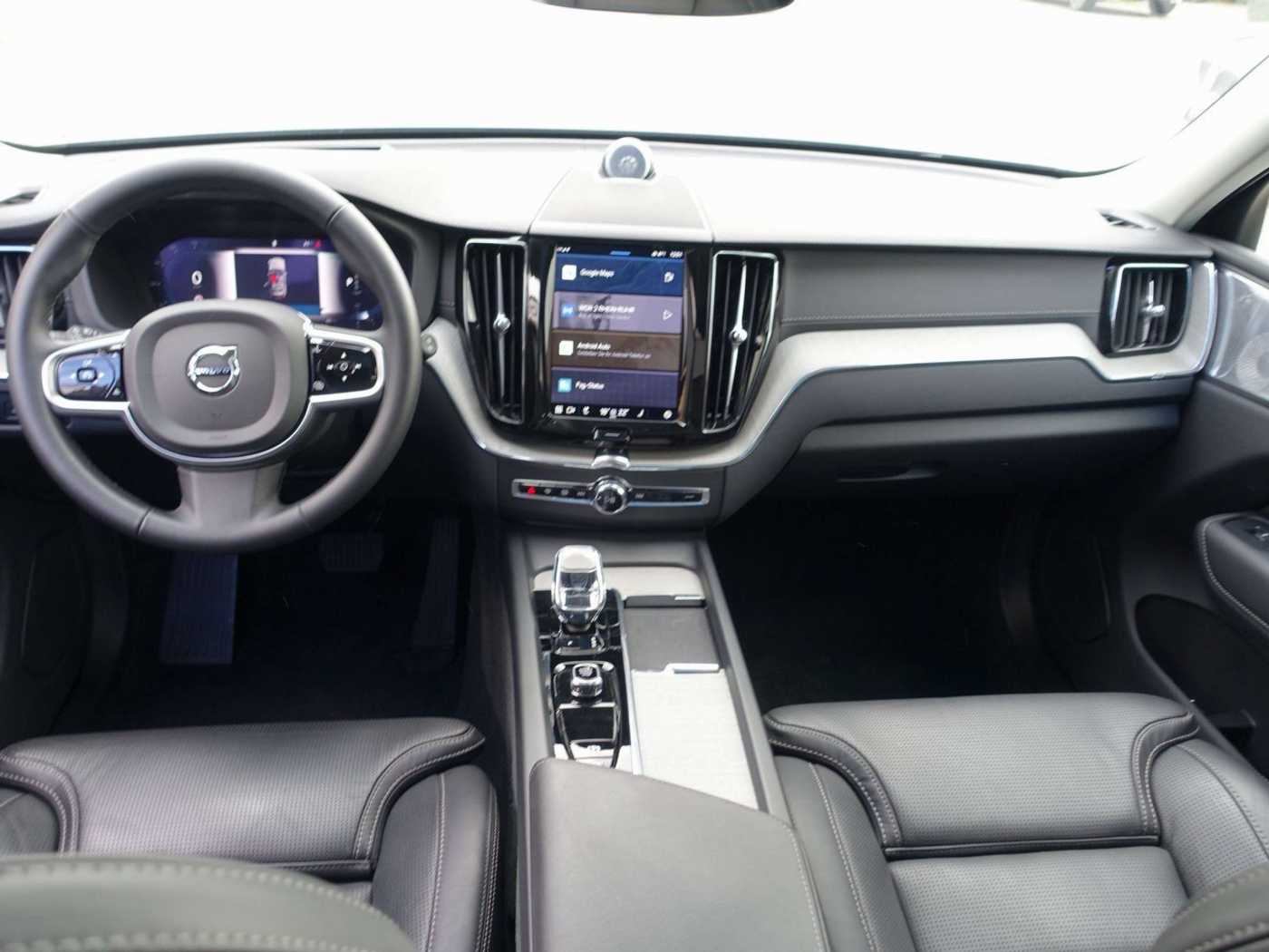 Volvo  Ultra B5 AWD Dark/Massage/B&W/360°/Pano