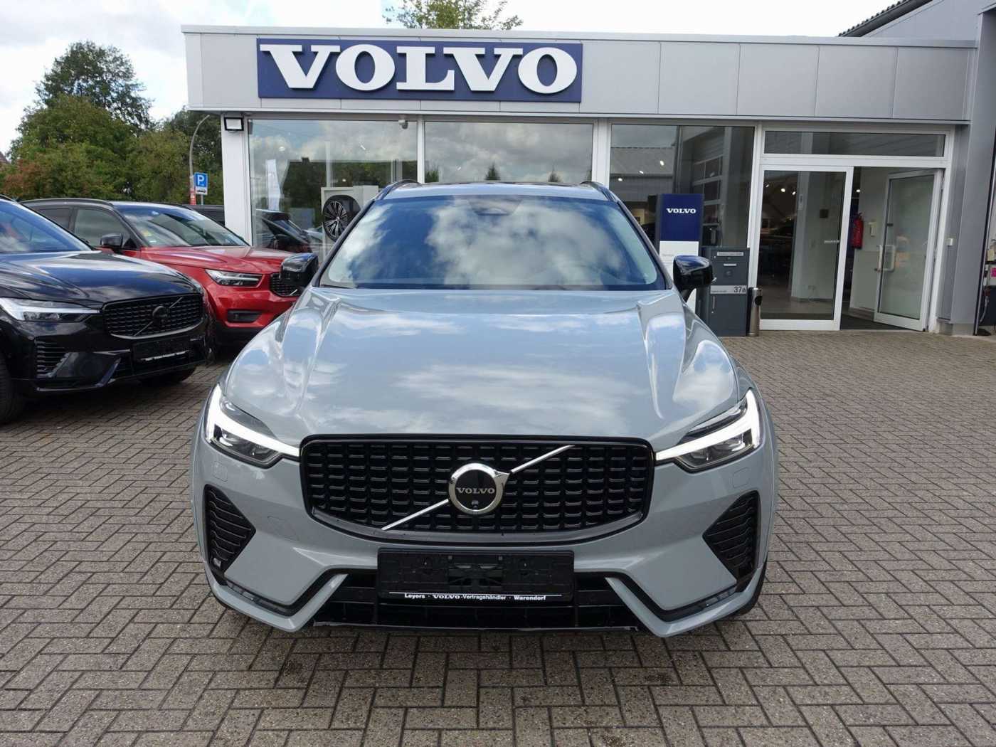 Volvo  Ultra B5 AWD Dark/Massage/B&W/360°/Pano