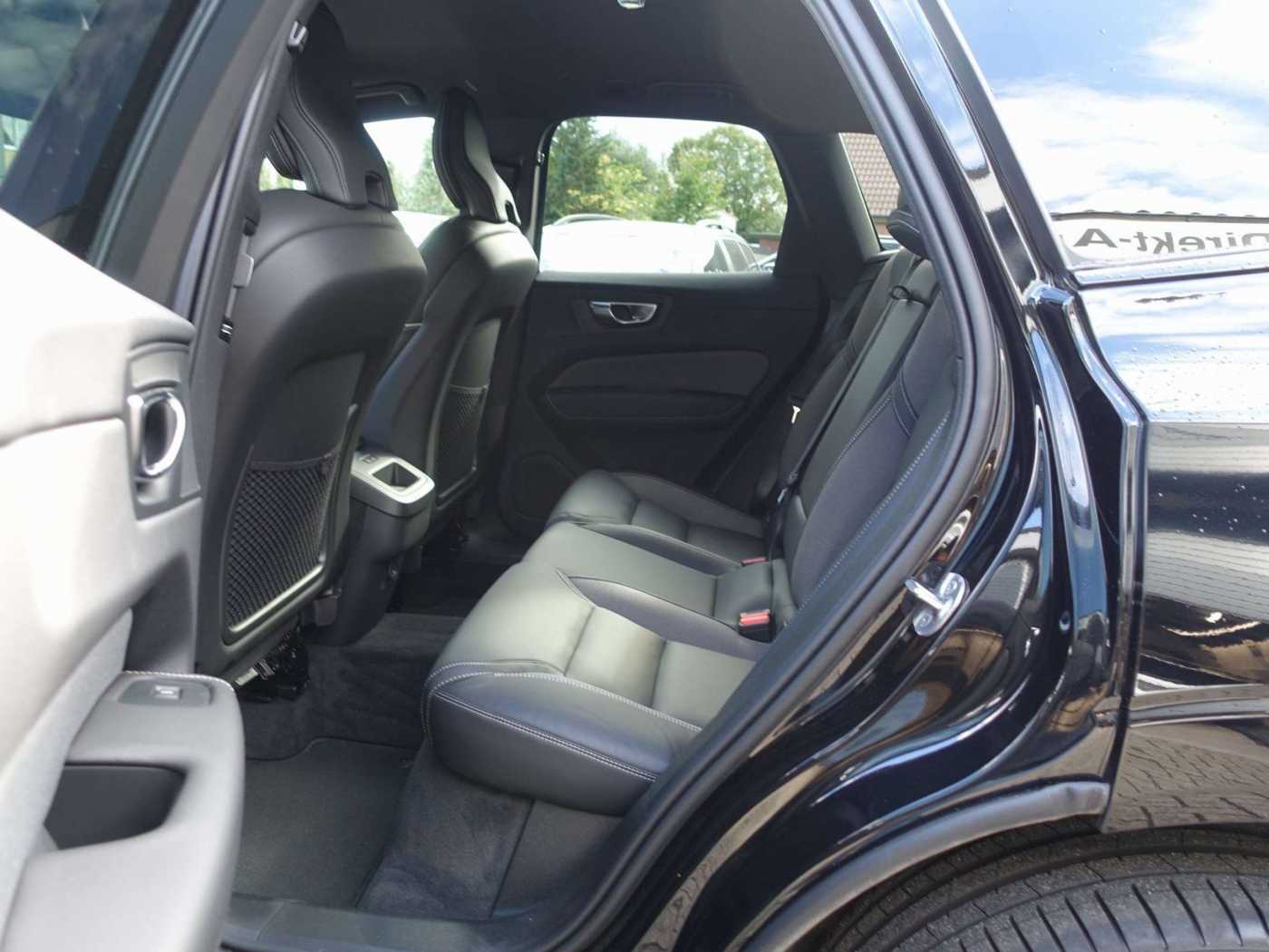 Volvo  Black Edition Plus B5 AWD/360°/HeadUp/BLIS