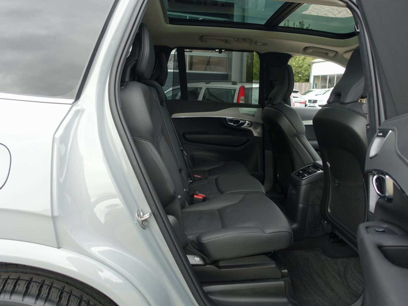 Volvo  Ultra, T8 AWD Plug-in Hybrid/AHK/360°/Pano